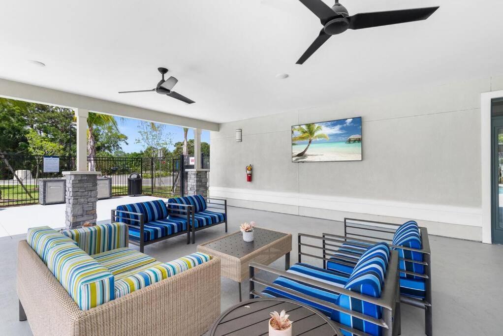 Elegant 2 Bed/2 Bath Apartment In Melbourne Fl Exterior photo