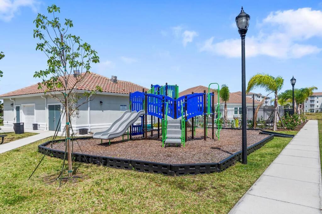 Elegant 2 Bed/2 Bath Apartment In Melbourne Fl Exterior photo